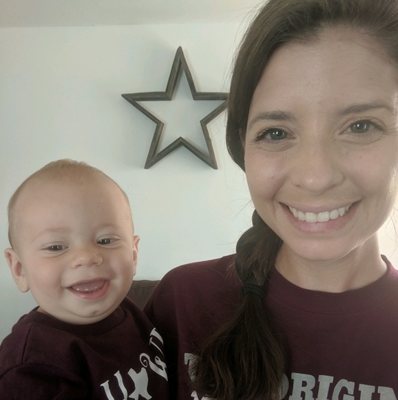 Meet your Posher, Maura - Picture 1 of 1